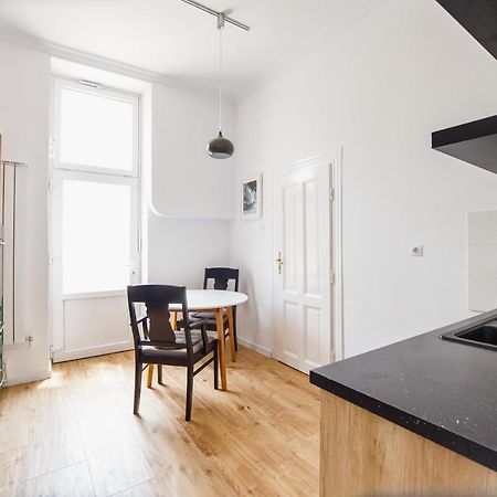 Spacious Riverviews Apartment Near Piata Unirii Oradea Dış mekan fotoğraf