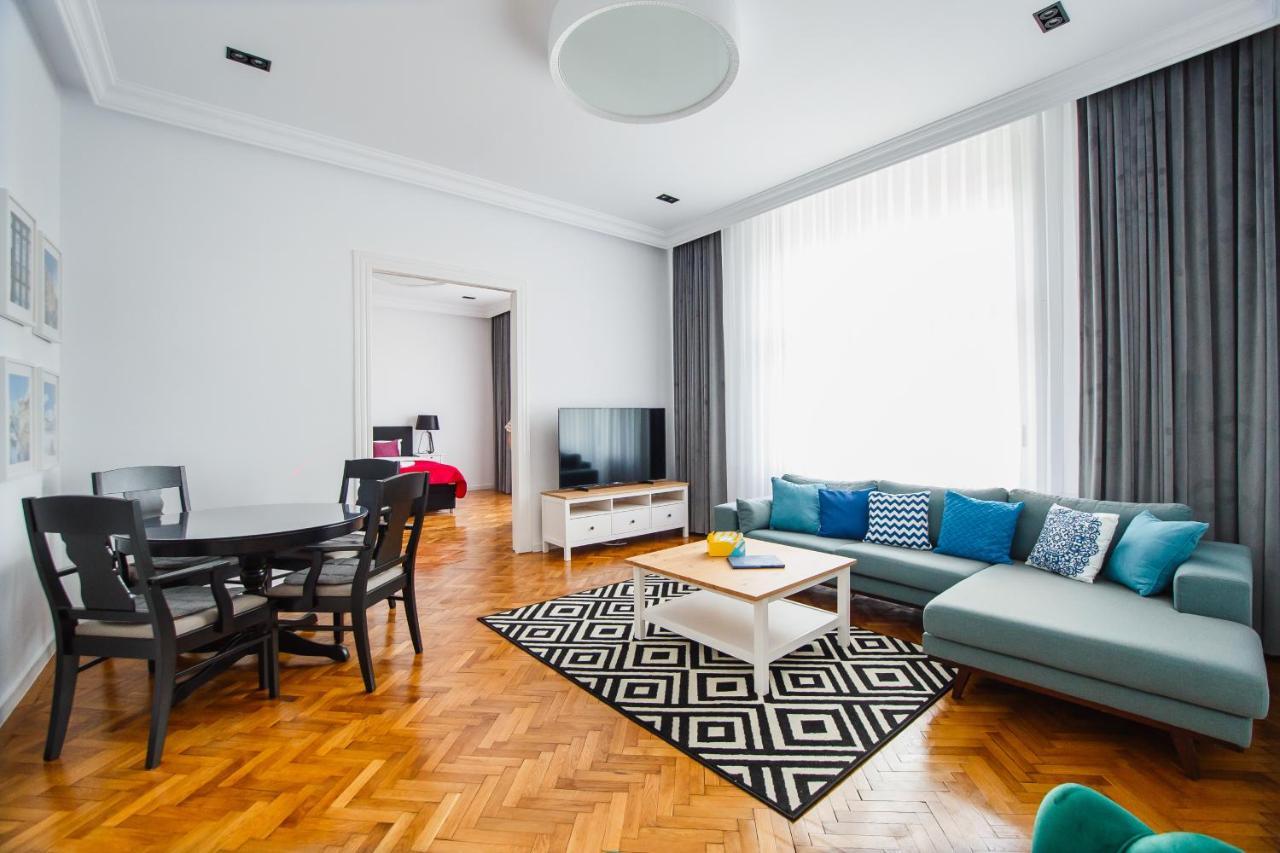 Spacious Riverviews Apartment Near Piata Unirii Oradea Dış mekan fotoğraf