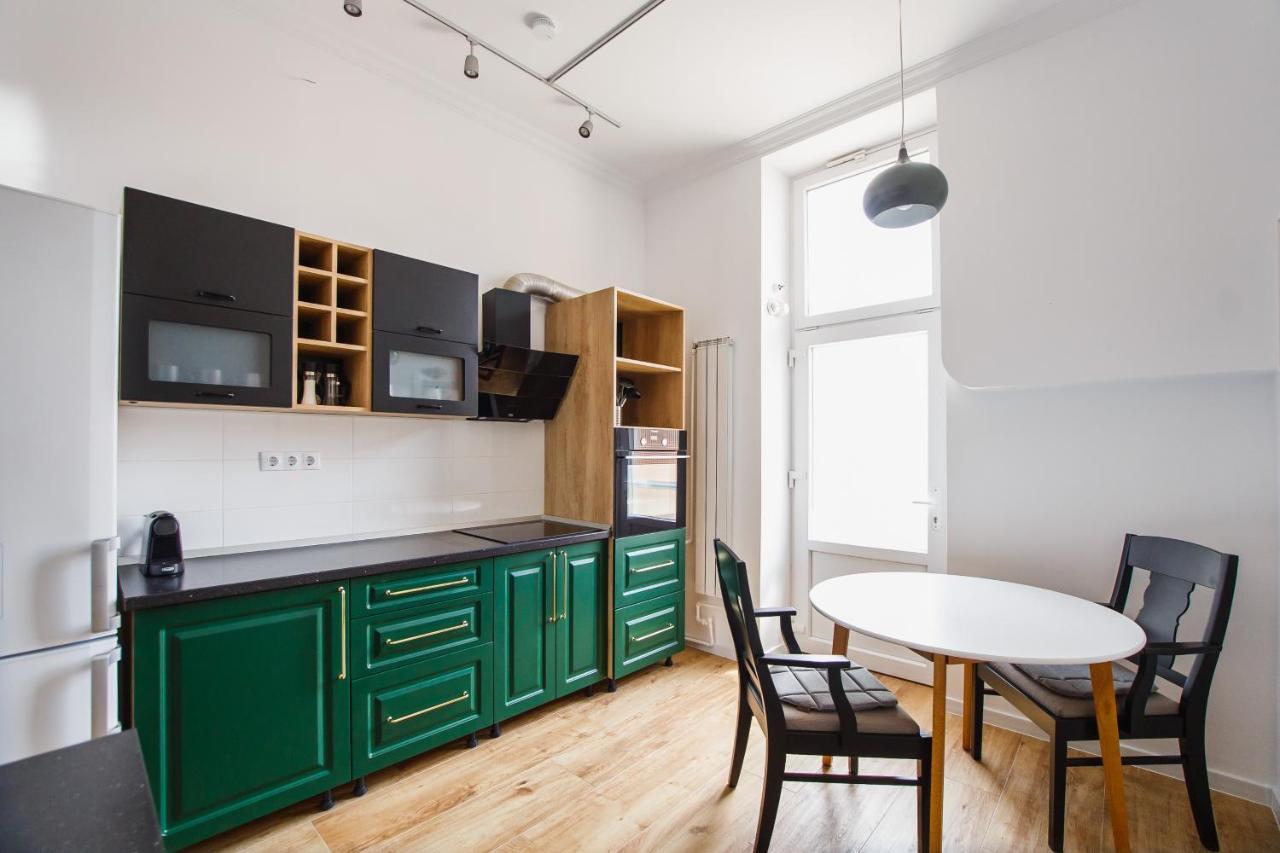 Spacious Riverviews Apartment Near Piata Unirii Oradea Dış mekan fotoğraf